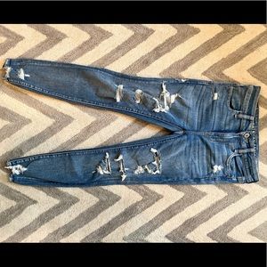 American Eagle distressed denim jeans size 4